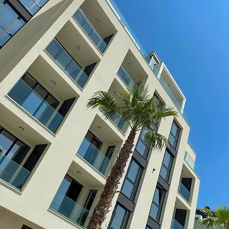 I Helena Premium Sf. Constantin și Elena